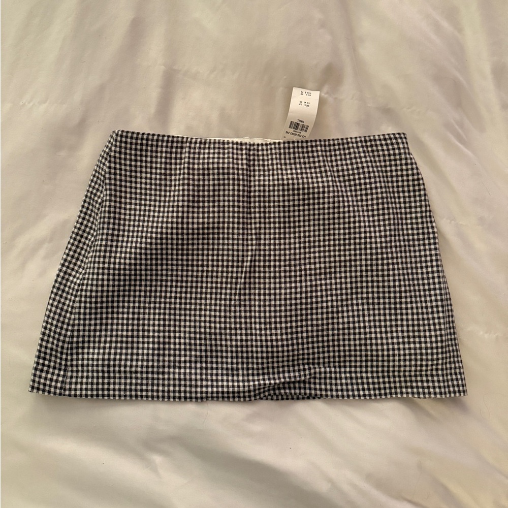 Black and White Gingham Linen Mini Skort - Picture 2 of 5